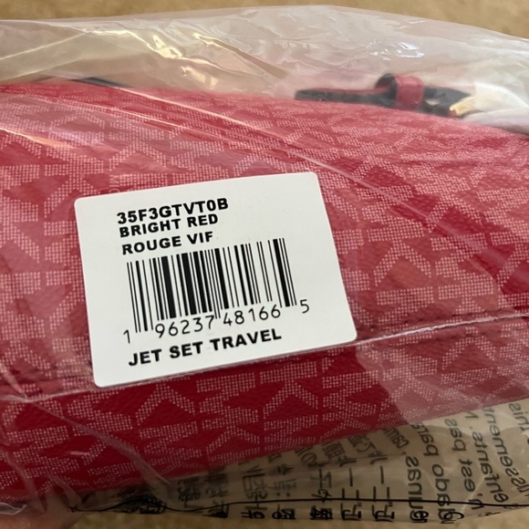 Michael Kors Extra Small Carryall Jet Set Travel in Bright Red - Picture 2 of 7